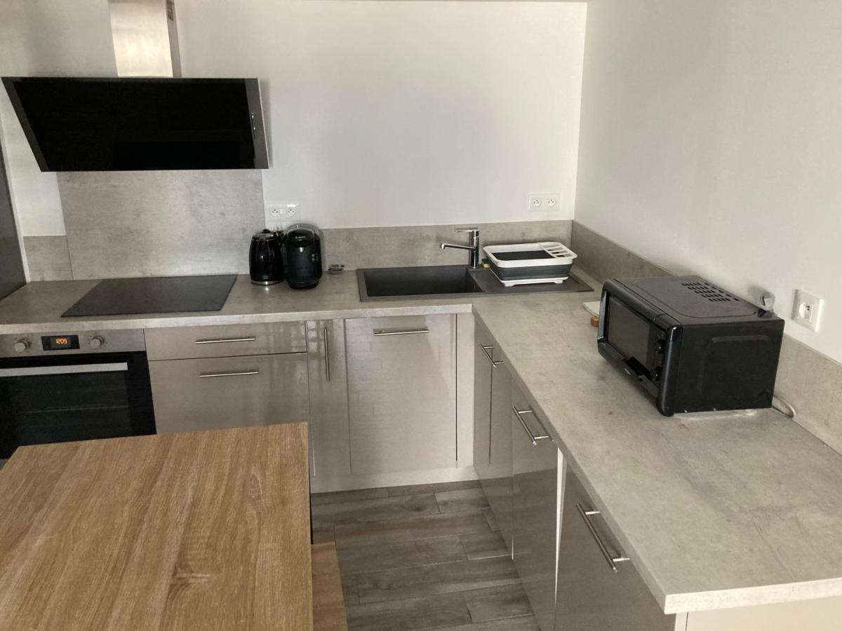 Studio Meuble Du Bourg Puymiclan Ngoại thất bức ảnh