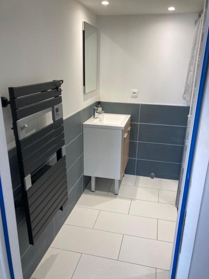 Studio Meuble Du Bourg Puymiclan Ngoại thất bức ảnh