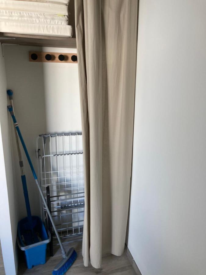 Studio Meuble Du Bourg Puymiclan Ngoại thất bức ảnh